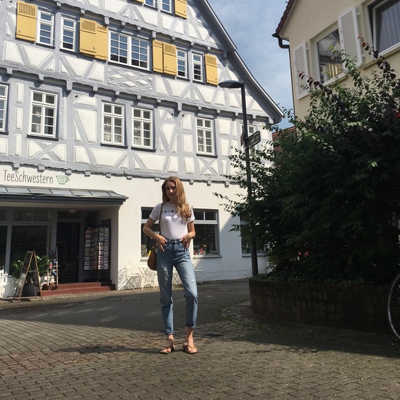 Meet your Posher, Lauren - Picture 1 of 1